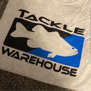 Tackle warehouse, men’s large gray, short sleeve T-shirt with fish logo